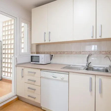 Renthas Calahonda Apartment