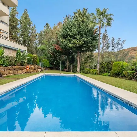 Renthas Calahonda Apartment Malaga